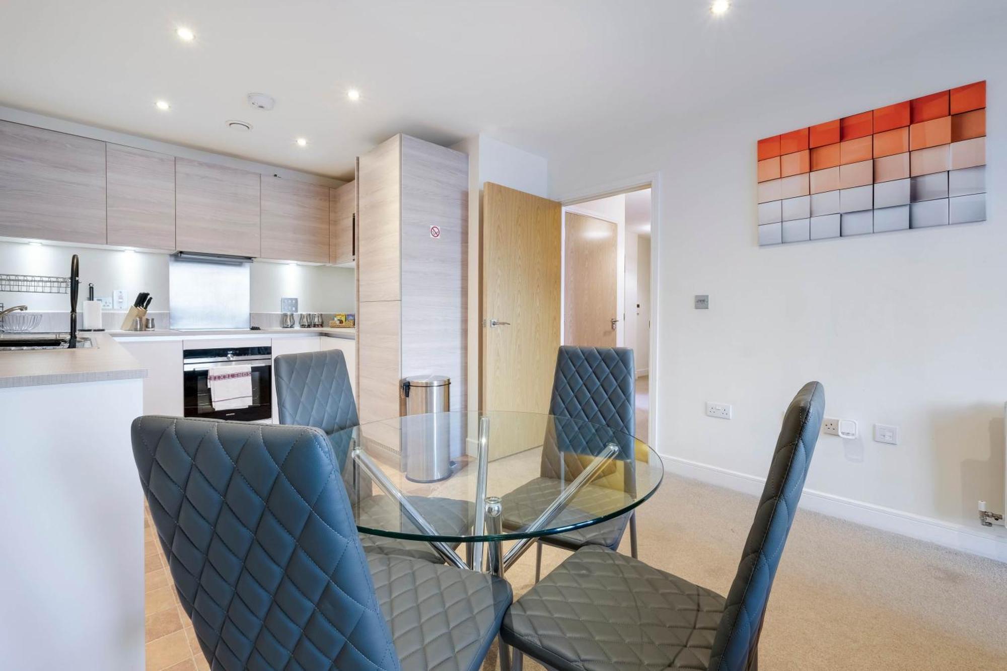 Alder House Serviced Apartment Maidenhead By 360Stays Eksteriør bilde