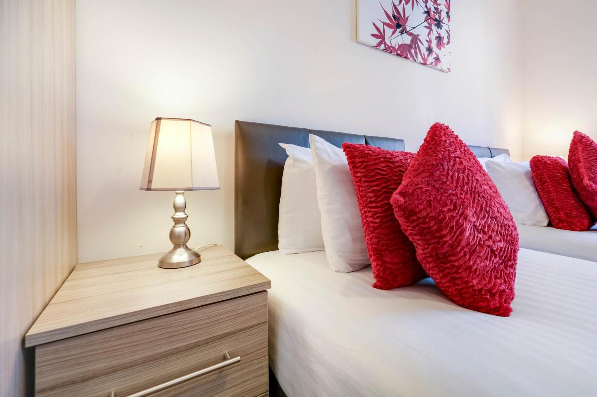 Alder House Serviced Apartment Maidenhead By 360Stays Eksteriør bilde