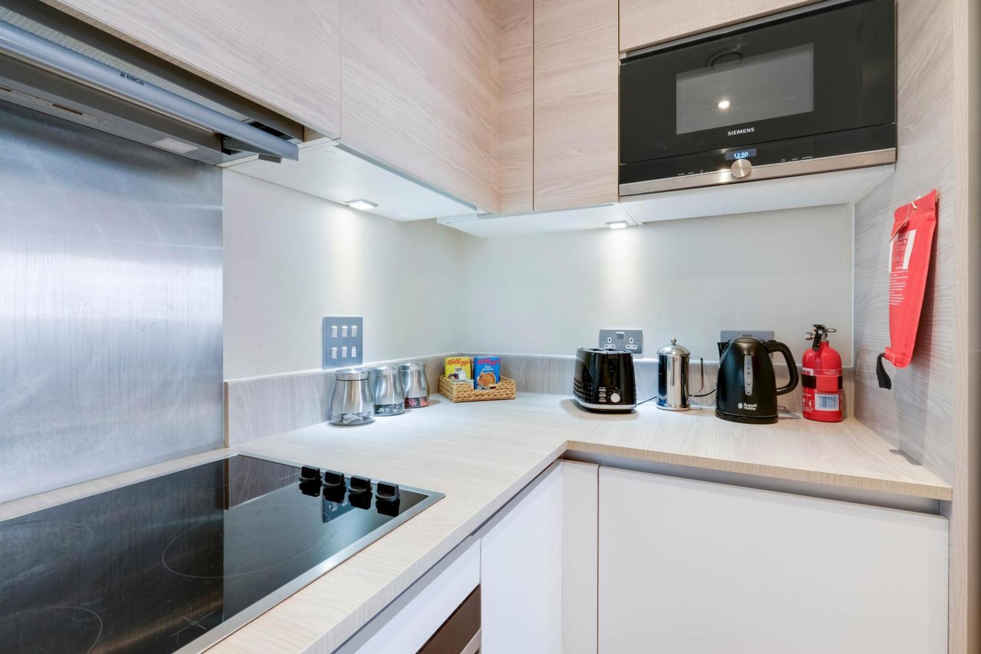 Alder House Serviced Apartment Maidenhead By 360Stays Eksteriør bilde