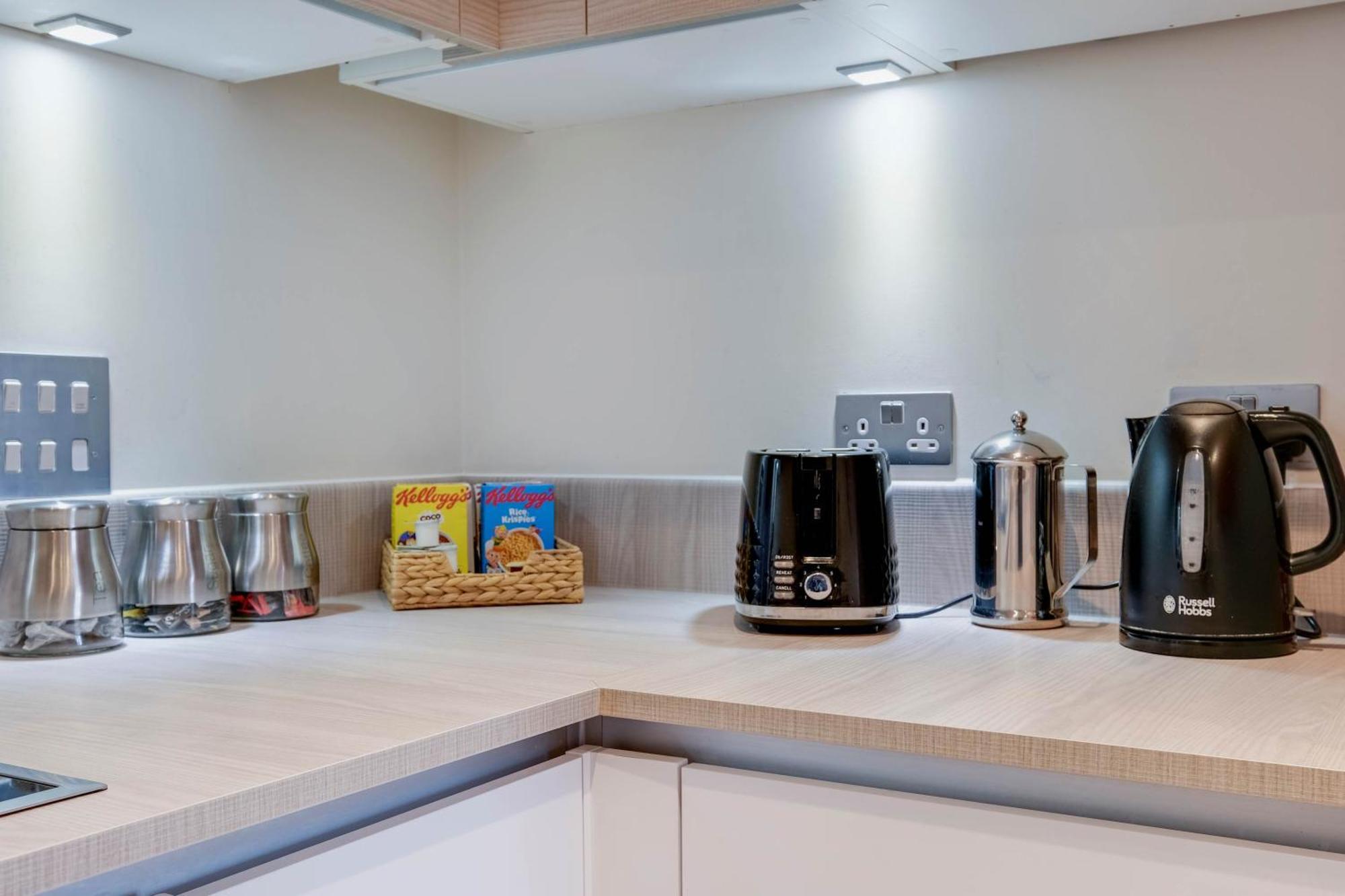 Alder House Serviced Apartment Maidenhead By 360Stays Eksteriør bilde