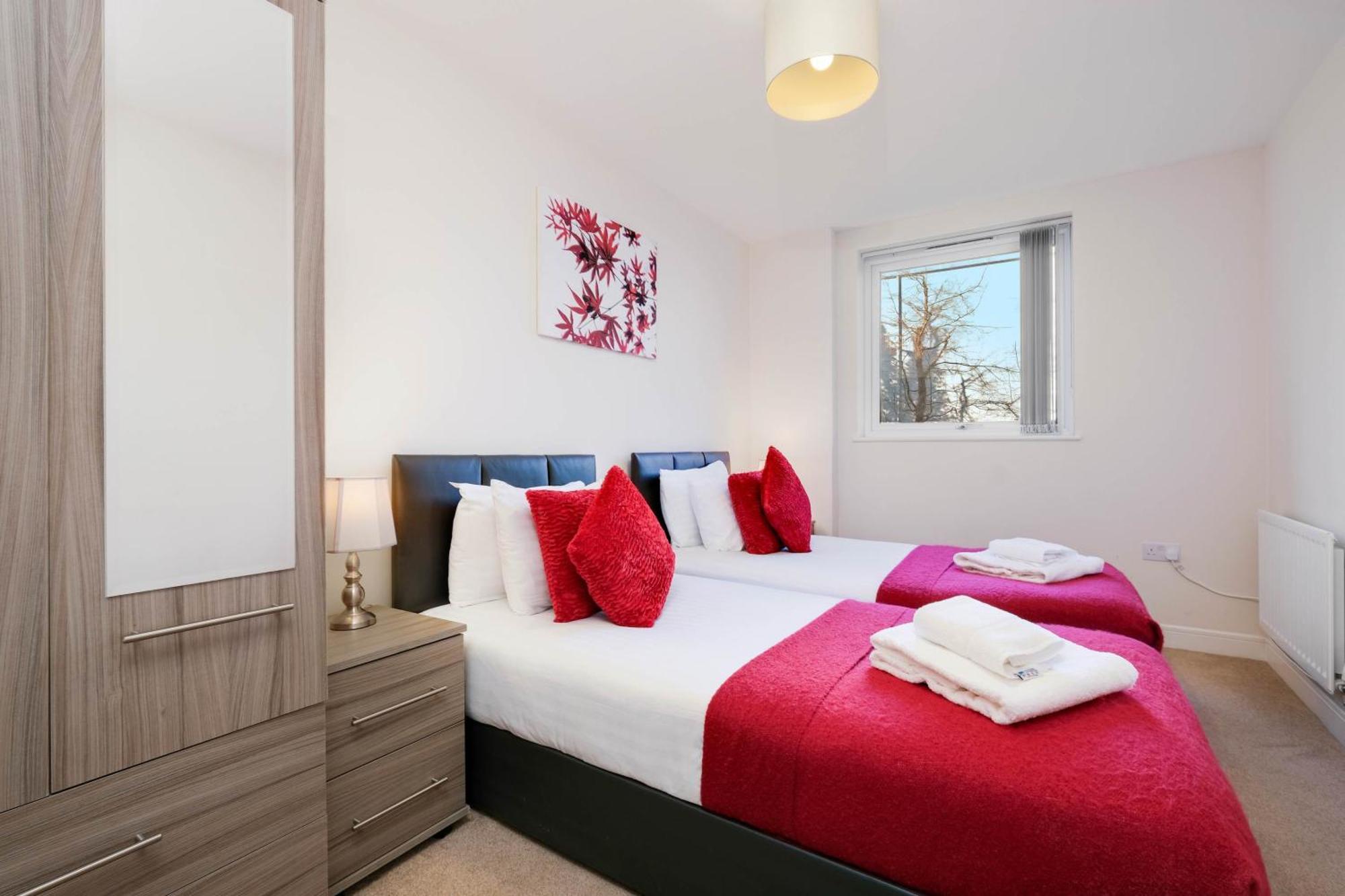 Alder House Serviced Apartment Maidenhead By 360Stays Eksteriør bilde