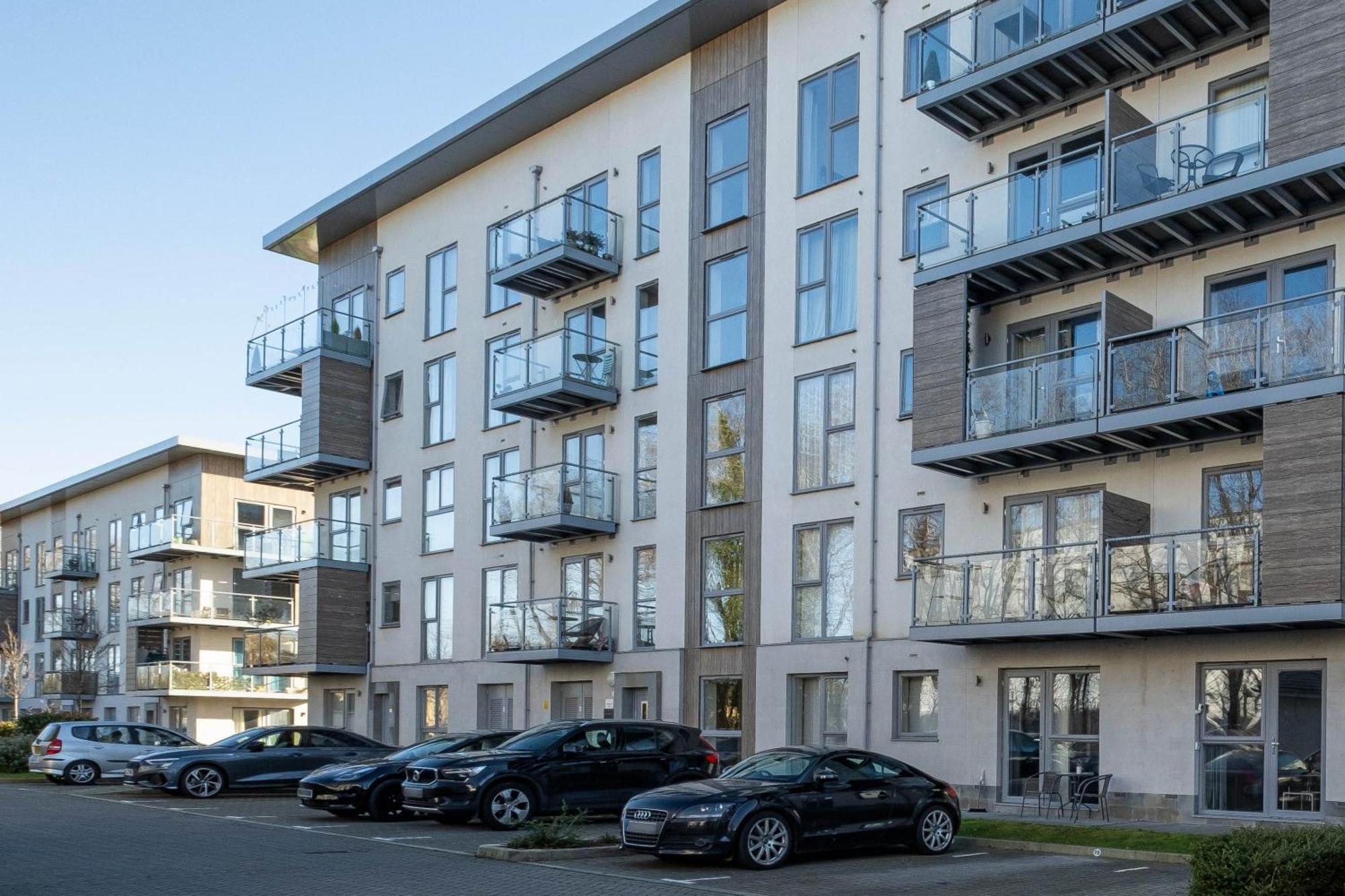 Alder House Serviced Apartment Maidenhead By 360Stays Eksteriør bilde