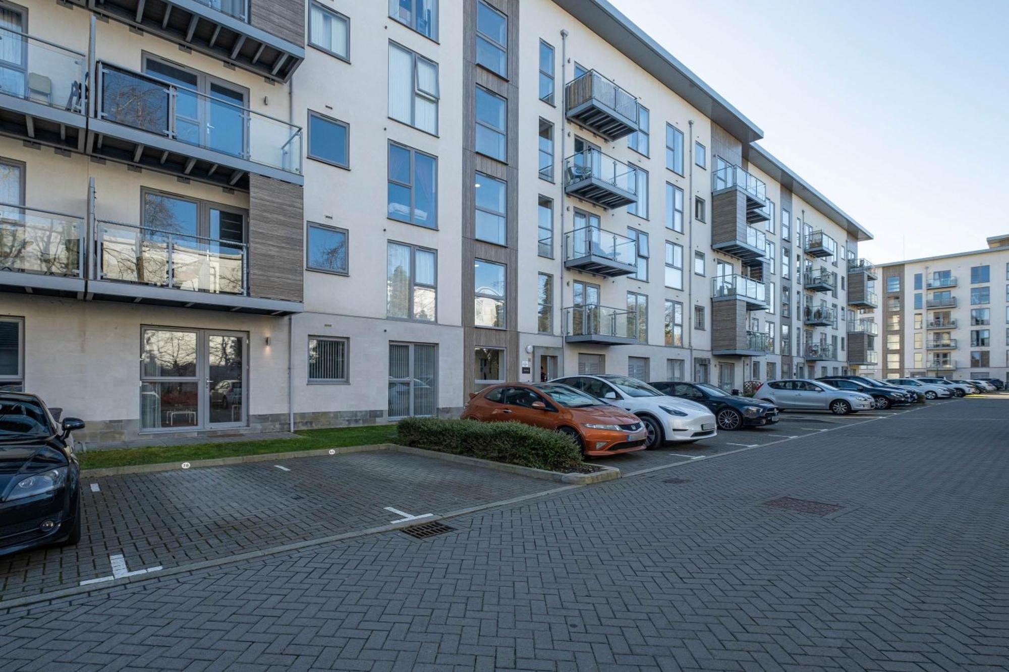 Alder House Serviced Apartment Maidenhead By 360Stays Eksteriør bilde